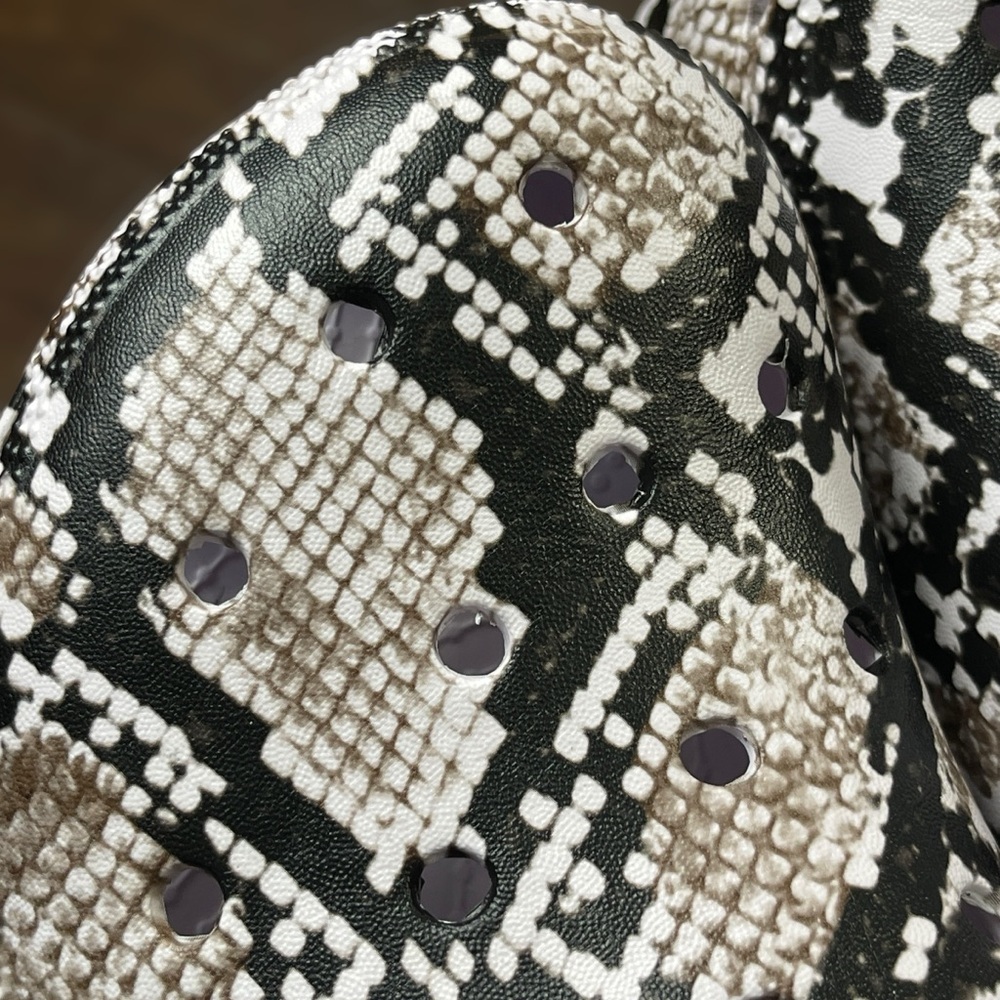 PLATFORM CLOGS • Animal Print • Size 10 • Women - Picture 10 of 12